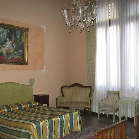Lion Morosini Palace Venedig