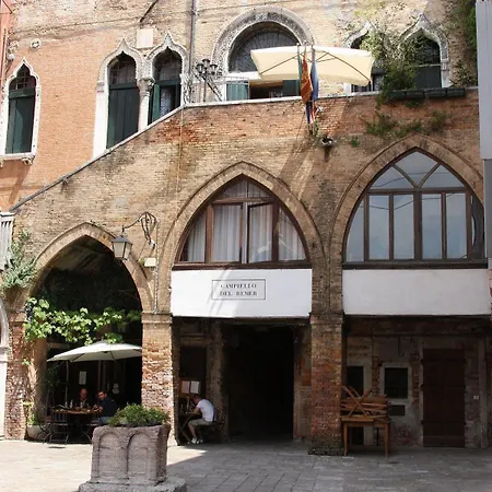 Lion Morosini Palace Hotell *