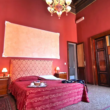Lion Morosini Palace Hotell