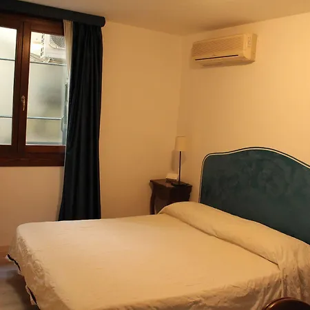Lion Morosini Palace Hotell *